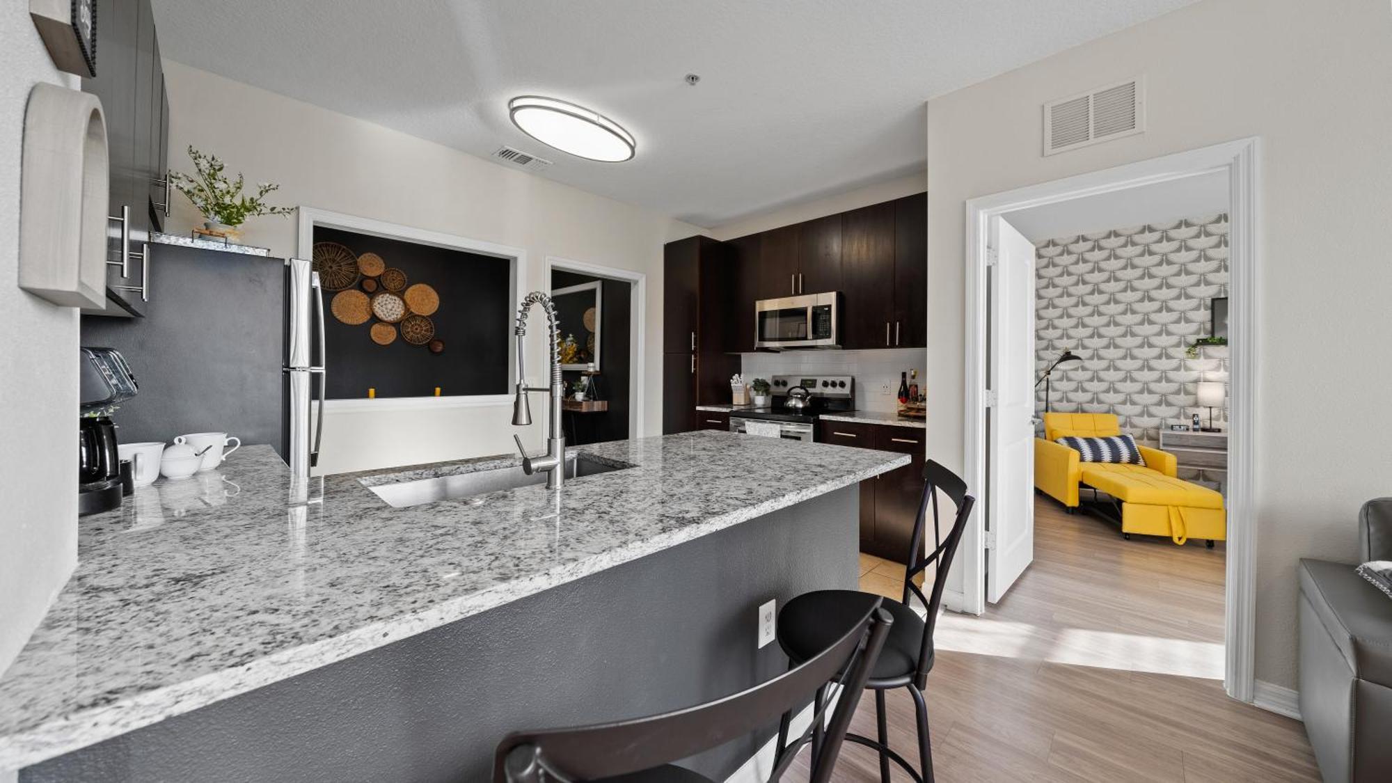 Urban 2Br2Ba Gem-Near Airport Apartment แทมปา ภายนอก รูปภาพ