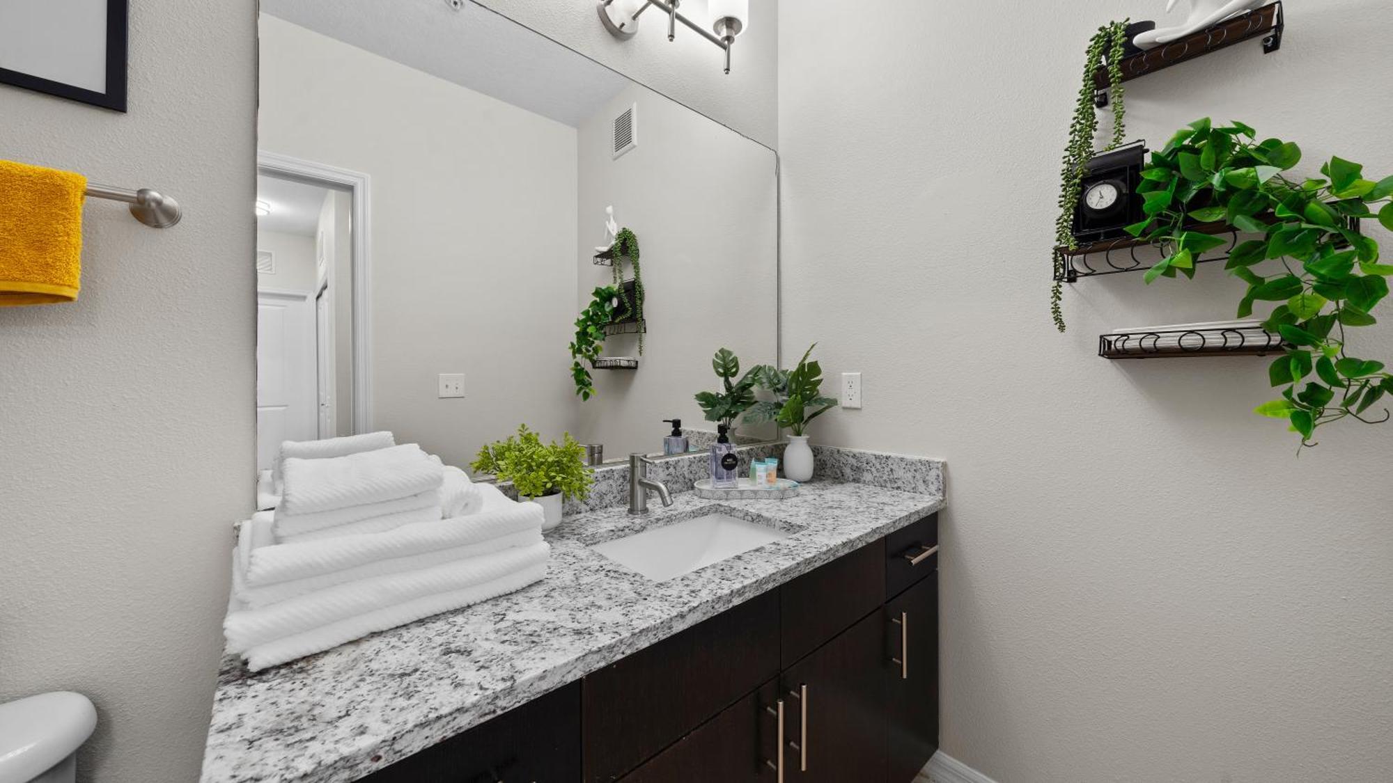 Urban 2Br2Ba Gem-Near Airport Apartment แทมปา ภายนอก รูปภาพ